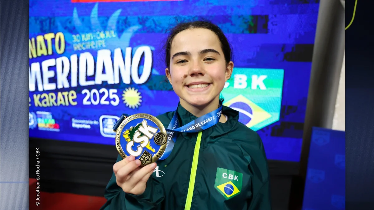 Paolla Vermoehlen é pódio no sul-americano de karate. Disputa segue até domingo em Recife e mais dois atletas do Alto Vale vão competir.