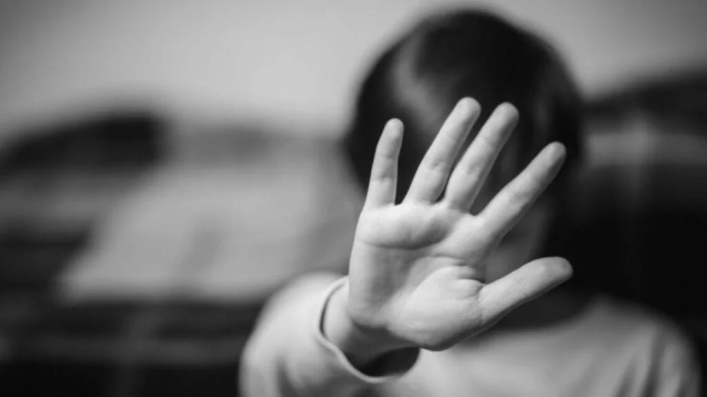 Menino de 5 anos é vítima de estupro dentro de igreja no município de Camboriú