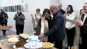Sicoob Alto Vale comemora 37 anos Instituição financeira empossou novos conselhos administrativo e fiscal