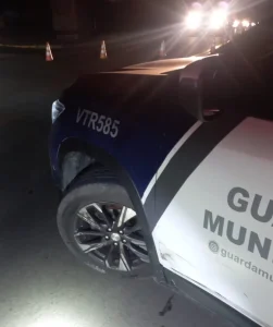 Carro bate em viatura da Guarda Municipal durante atendimento a acidente em Rio do Sul