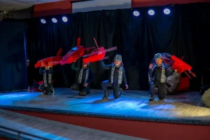 Alunos de Teatro do Ceplas de Rio do Sul apresentam peça na cidade de Itajaí