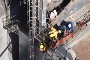 Homem sofre choque elétrico a 22 metros de altura e é resgatado, em Pouso Redondo