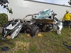 Três pessoas morrem em acidente na BR-282; uma das vítimas era policial militar