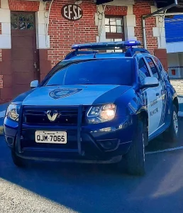 Homem é levado à delegacia e tem Pitbull recolhido após ataque a outro cão, em Rio do Sul