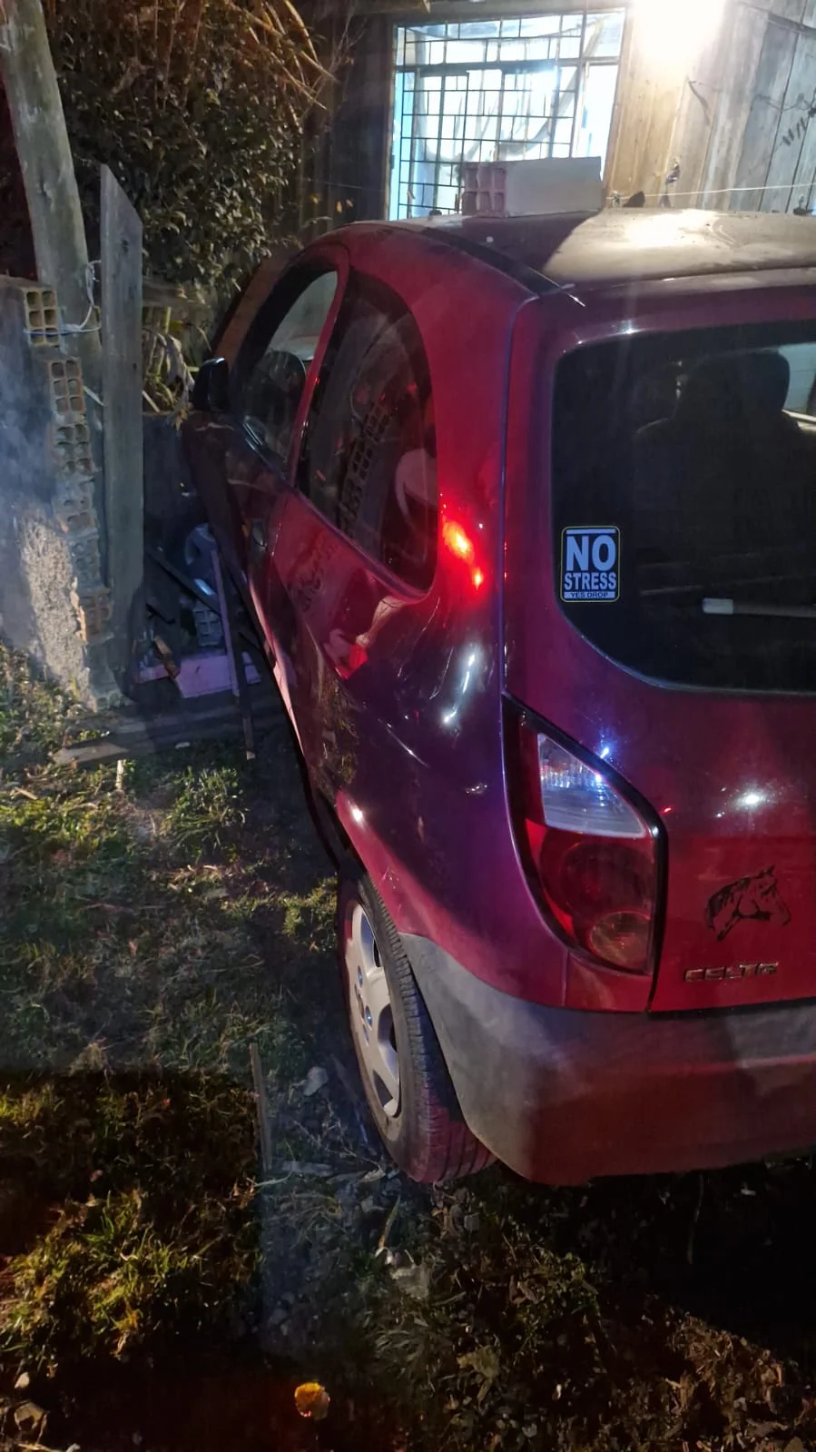 Passageiro de 28 anos tem suspeita de fratura no pé após acidente em Lages
