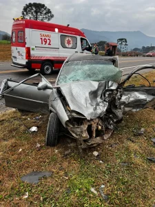 Três pessoas morrem em grave acidente na SC-370, na Serra catarinense