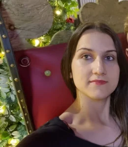 Feminicídio em Rodeio. Familiares recebem foto de jovem em óbito