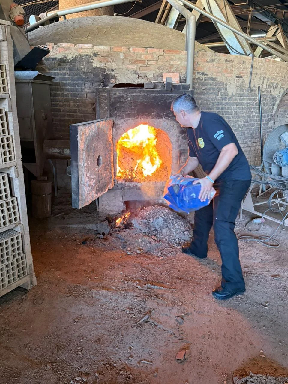 Polícia Civil incinera cerca de 400 kg de drogas apreendidas no litoral catarinense ao longo do ano
