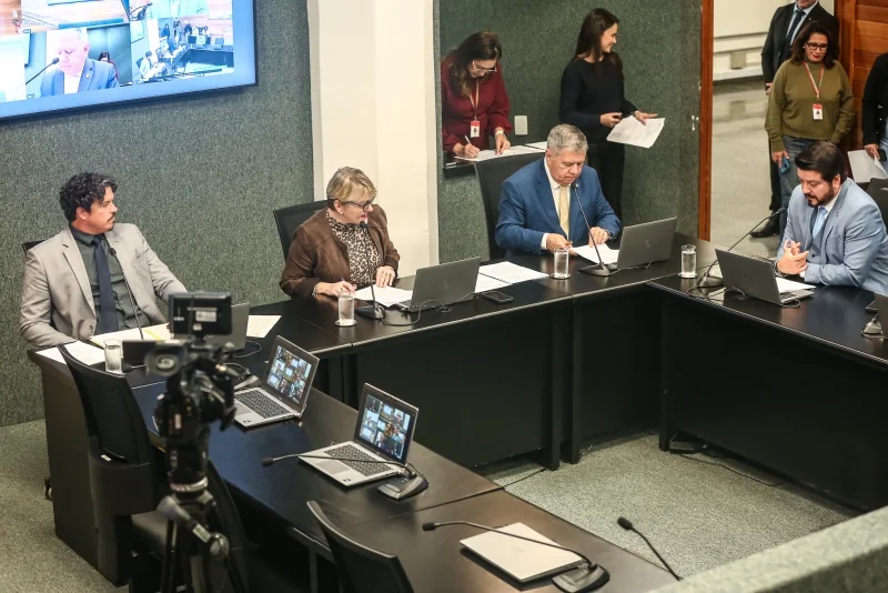 Abono de faltas para alunos que participam de competições é aprovado em Comissão na Alesc