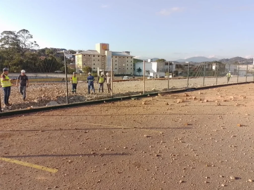 Vazamento de gás motiva evacuação de shopping e bloqueio da BR-470, em Blumenau