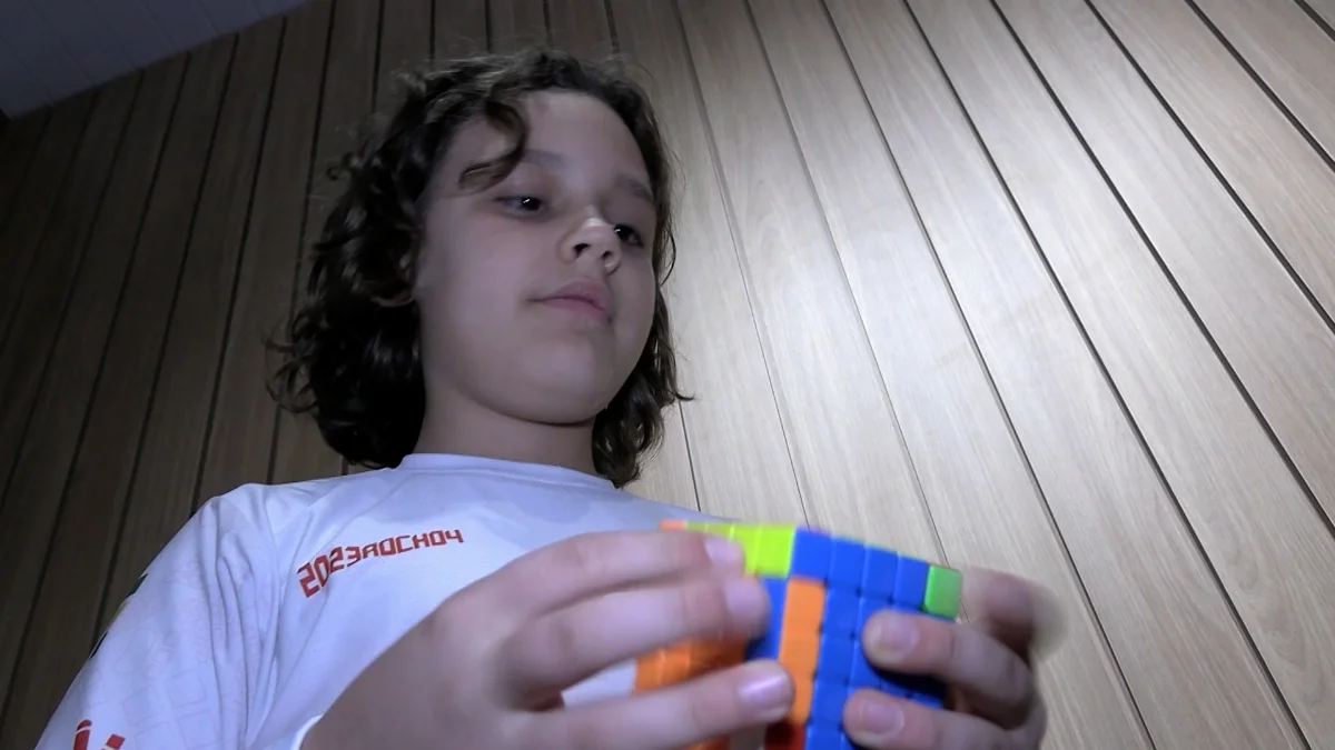 Você resolve o cubo mágico?