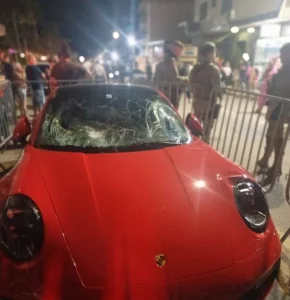 Mulher morre e outras duas ficam feridas após serem atropeladas por carro durante apresentação em SC