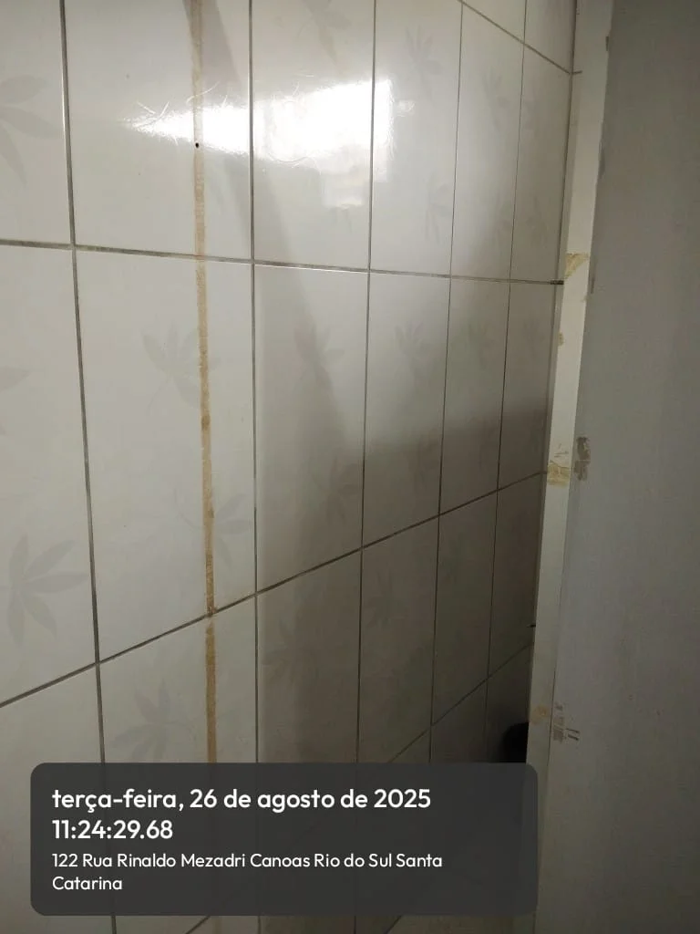 Criminosos Furtam Portas De Alumínio Em Banheiros Do Mercado Público De Rio Do Sul (2)