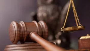 Professor que tentou matar ex-esposa e a deixou paraplégica é condenado a 18 anos