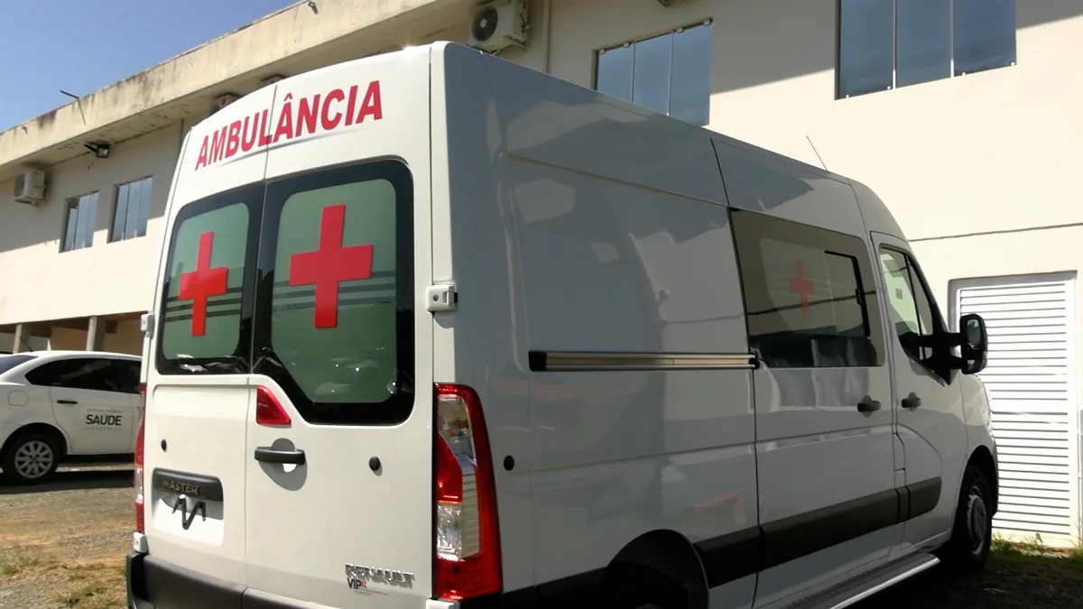 Sequência 01.00 02 45 12.quadro016