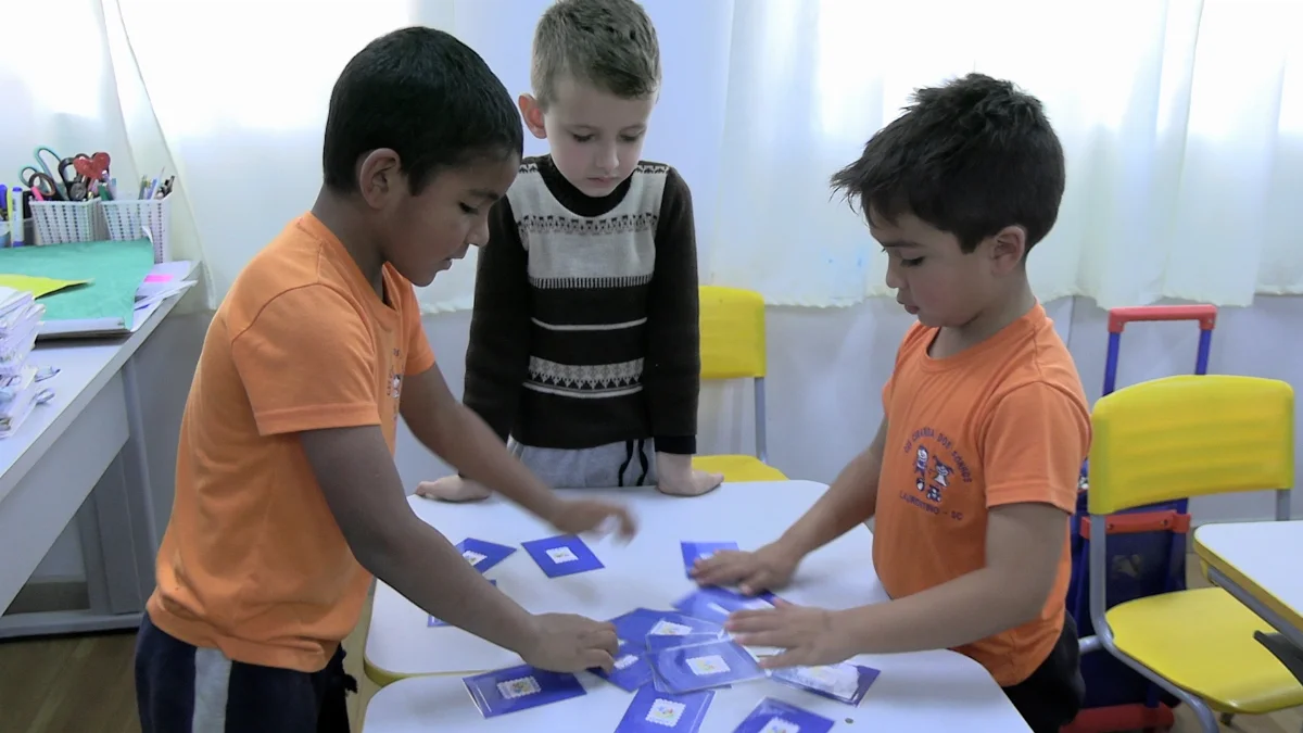 Sequência 01.00 03 19 04.quadro015