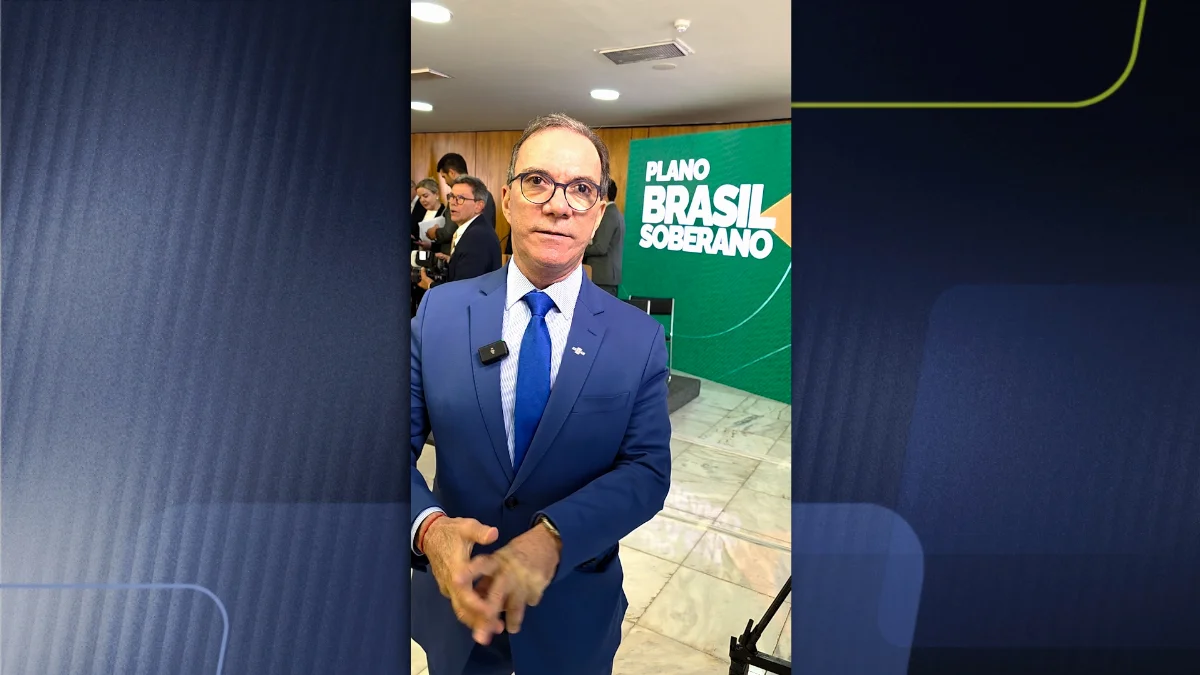 Sequência 01.00 05 21 23.quadro005