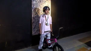 Sequência 01.00 06 14 11.quadro005