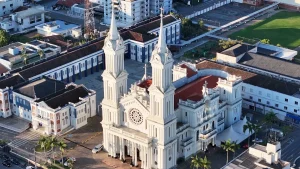 Sequência 01.00 07 50 27.quadro015