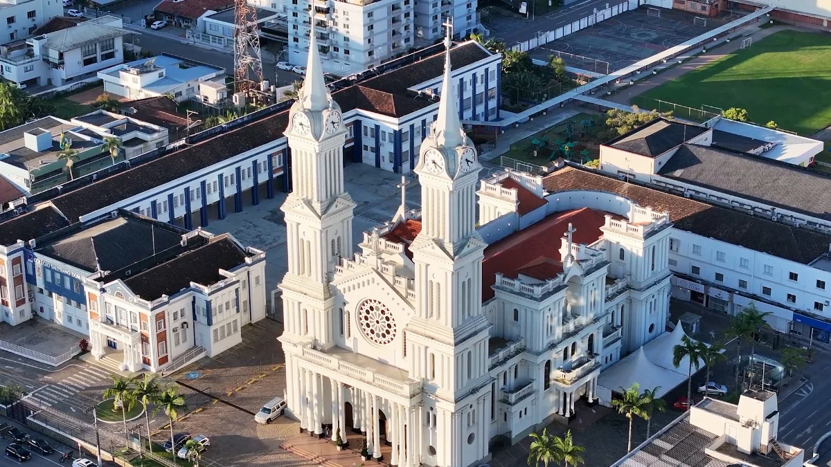 Sequência 01.00 07 50 27.quadro015
