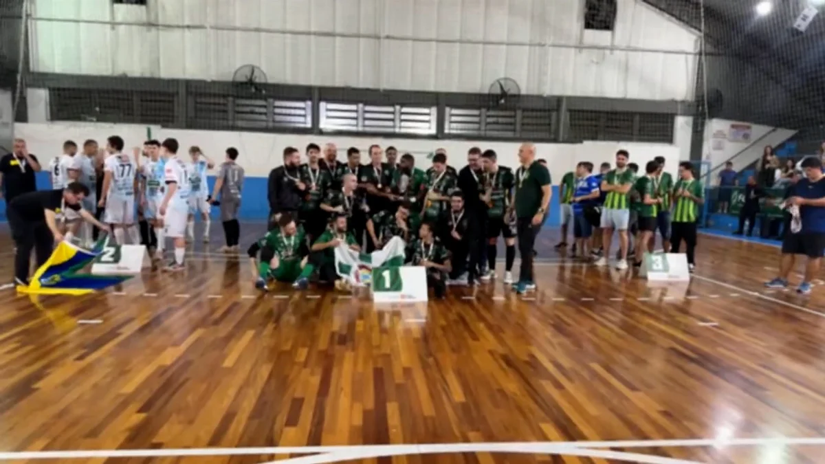 Sequência 01.00 08 32 11.quadro026