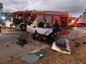 Motorista fica preso às ferragens após colisão na BR-470 em Rio do Sul