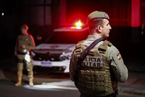 Mais de 6.100 foragidos da justiça são capturados pela PMSC em 2025