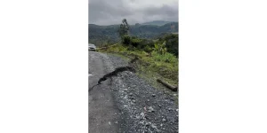 Geólogo fará análise da estrada do Alto Rio das Pedras interditada por risco de deslizamento, em Ituporanga