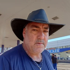 Homem é morto a facadas em residência no interior de Abelardo Luz; suspeita é uma jovem de 21 anos