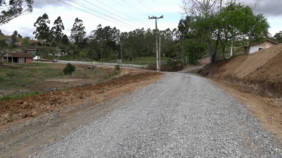 Tem obras no Morro do Carvão e em outras localidades de Agronômica