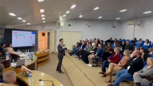 Programa une comunidade e Justiça para transformar a vida de acolhidos