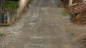 Moradores pedem atenção para beco no bairro Bremer, em Rio do Sul