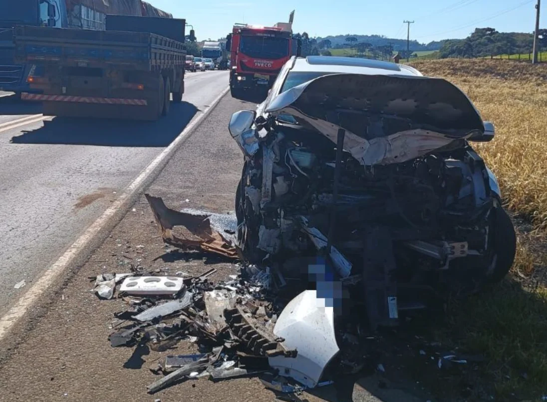 Motorista morre e outras quatro pessoas ficam feridas em acidente na BR-470