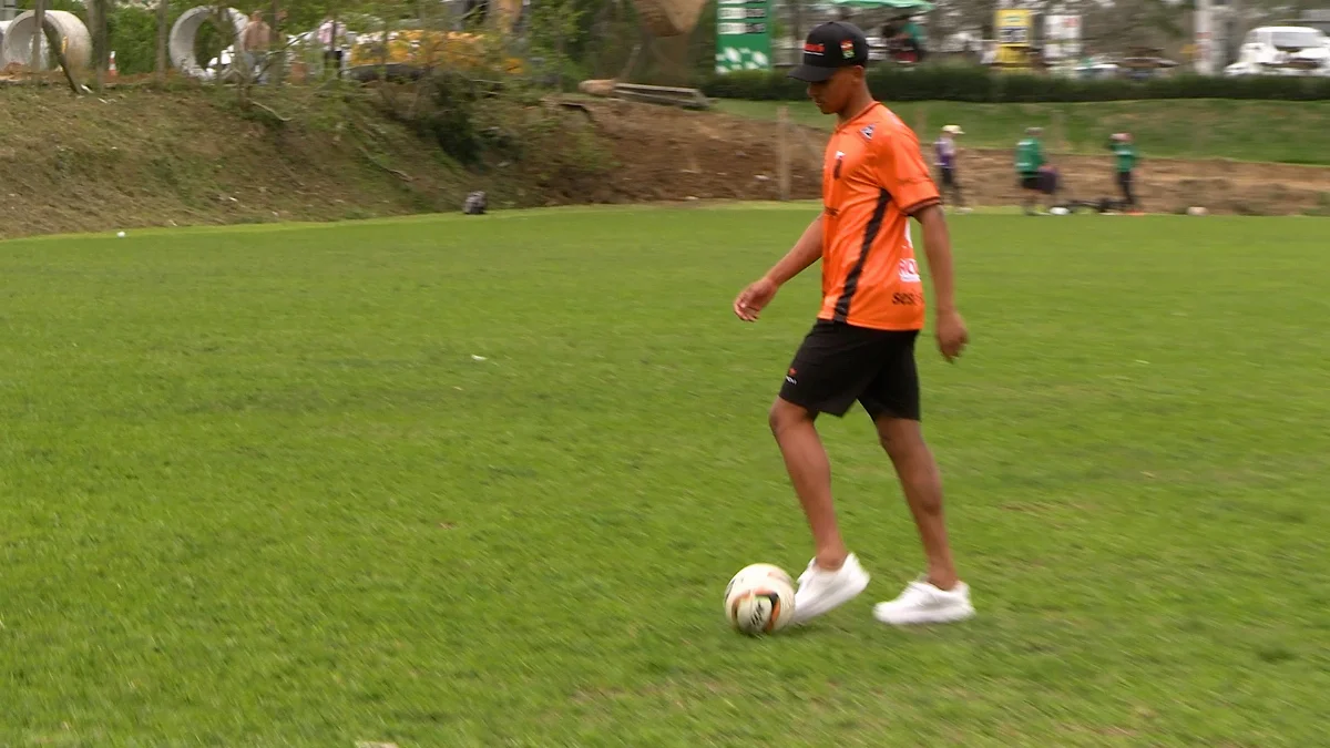 DVD foi primeiro jogador formado na base a marcar pelo profissional