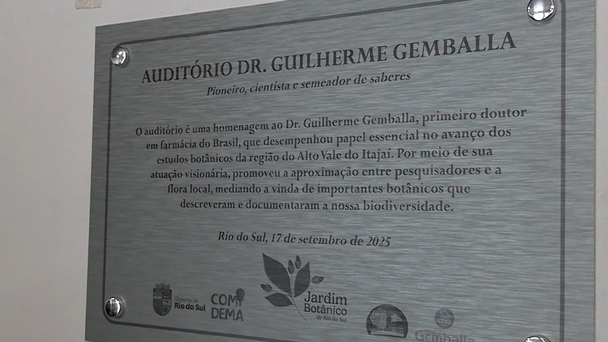 Auditório do Jardim Botânico recebe o nome de Guilherme Gemballa