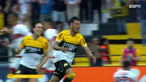 Gui Lobo faz o 1º gol com a camisa do Criciúma