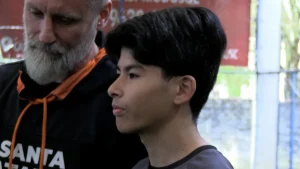 Jogador de 15 anos vem para intercâmbio na base do Santa