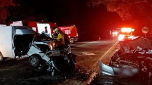Um homem morreu e dois ficaram gravemente feridos