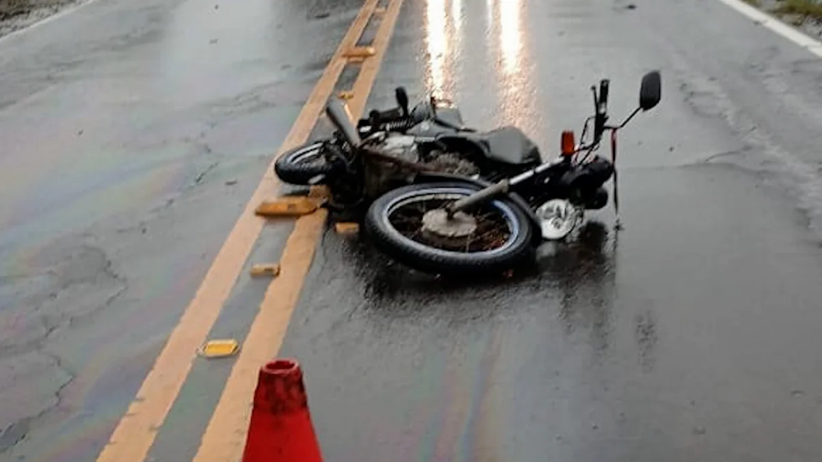 Homem de 57 anos morre depois de acidente com moto
