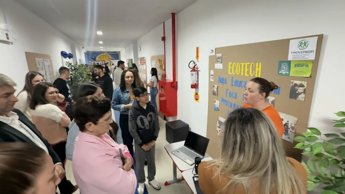 Professores de Ibirama apresentam trabalhos pedagógicos