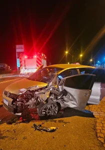 Três pessoas ficam feridas em acidente na BR-470, em Ascurra