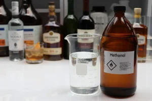 Procon/SC orienta consumidores e fornecedores sobre bebidas adulteradas por metanol