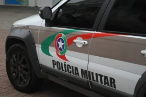 Homem de 30 anos é preso em flagrante em Petrolândia após furtar dinheiro, bebidas e um brócolis