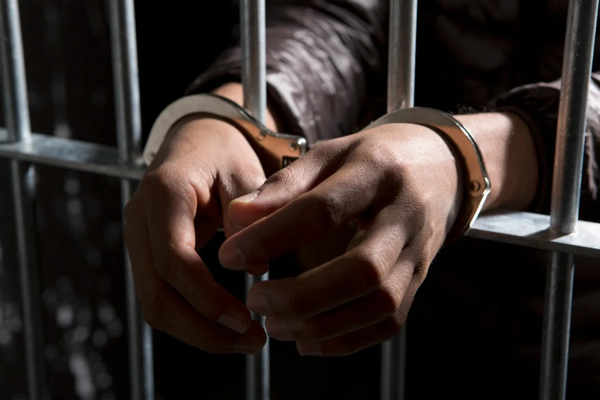 Homem é preso após tentar abusar de criança em SC; populares impediram crime
