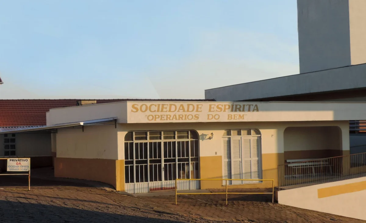 Brechó do Centro Espírita Operários do Bem realiza super promoção em outubro