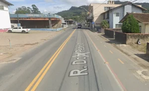 Rua Dom Pedro II será interditada nesta quinta (16) para obras na rede de esgoto em Rio do Sul
