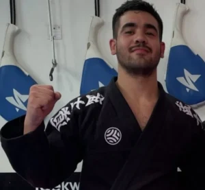 Lutador de jiu-jitsu é encontrado morto dentro de casa em SC; polícia investiga o caso