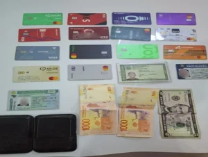 Jovem é preso após utilizar cartões furtados em posto de combustíveis, em Aurora