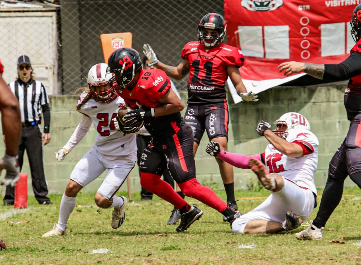 Equipe de SC está na final da Conferência Sul da Superliga de Futebol Americano 2025
