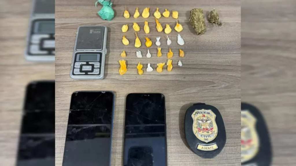 Três homens são presos por tráfico de drogas em Ascurra